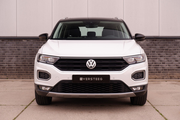 Volkswagen T-Roc 1.5 TSI Sport | Pano | Trekhaak | LED | Carplay | Camera | Virtual Cockpit | PDC