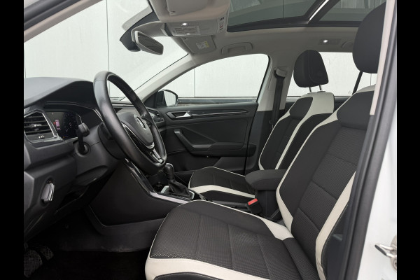 Volkswagen T-Roc 1.5 TSI Sport | Pano | Trekhaak | LED | Carplay | Camera | Virtual Cockpit | PDC