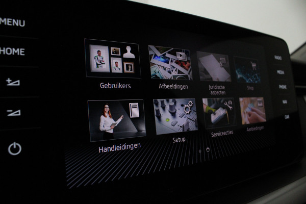 Škoda Kamiq 1.0 TSI Ambition > Automaat/Camera/Graphite Grey/Stoelverwarming...