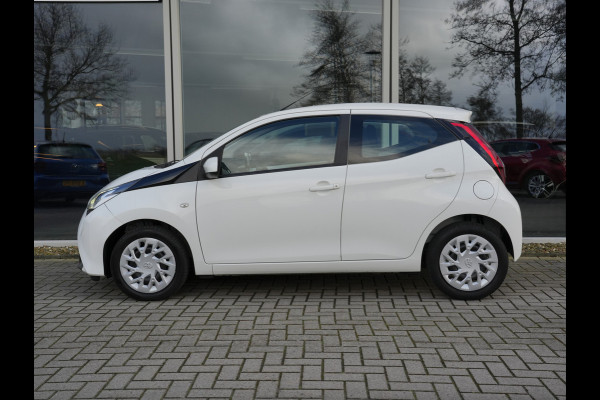 Toyota Aygo 1.0 VVT-i x-play Automaat | CarPlay | Achteruitrijcamera | Airco