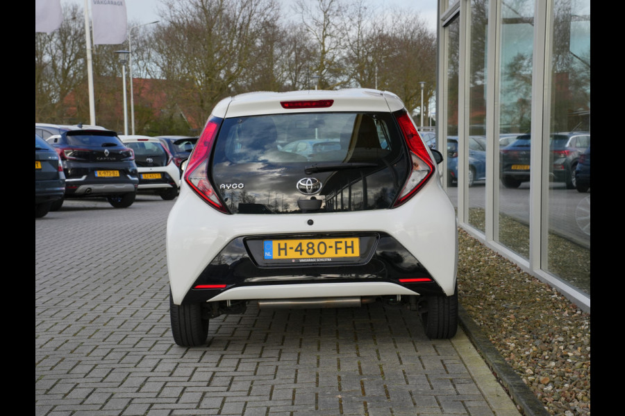 Toyota Aygo 1.0 VVT-i x-play Automaat | CarPlay | Achteruitrijcamera | Airco