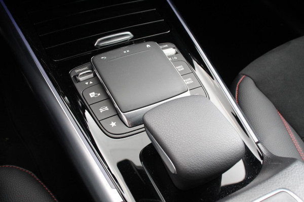 Mercedes-Benz GLA 250 e AMG Line Automaat PHEV Nieuw Model! | Leder | Navigatie Augmented reality | Virtual Cockpit | Handsfree electrische achterklep | Dab | Stoel verwarming | Led | Trekhaak