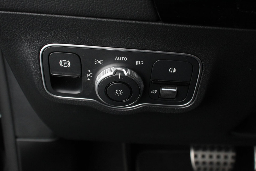 Mercedes-Benz GLA 250 e AMG Line Automaat PHEV Nieuw Model! | Leder | Navigatie Augmented reality | Virtual Cockpit | Handsfree electrische achterklep | Dab | Stoel verwarming | Led | Trekhaak