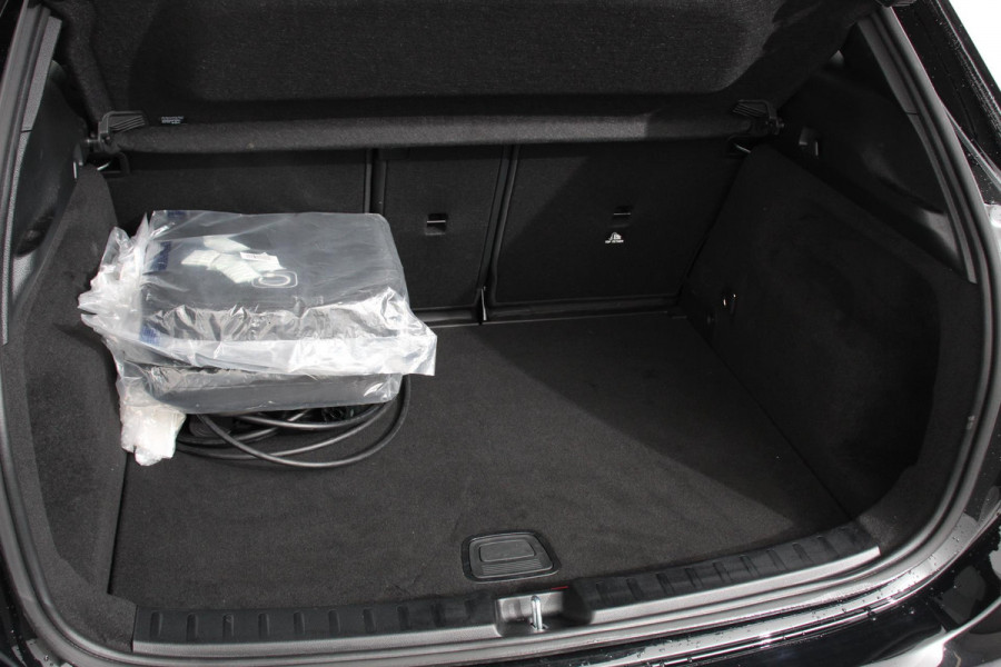 Mercedes-Benz GLA 250 e AMG Line Automaat PHEV Nieuw Model! | Leder | Navigatie Augmented reality | Virtual Cockpit | Handsfree electrische achterklep | Dab | Stoel verwarming | Led | Trekhaak