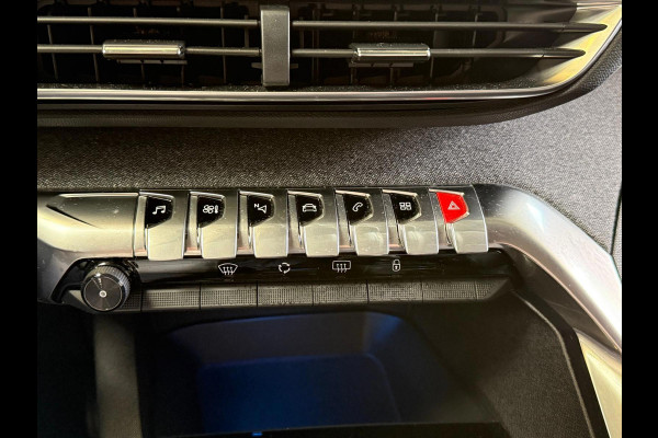 Peugeot 3008 !!! Paas Actie € 12.499,- !!! 1.2 PureTech Blue Lease Premium Navi, Camera