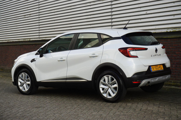 Renault Captur 1.0 TCe 90 Camera+PDC/Metallic lak/Navigatie/ Michelinbanden, bijna nieuw!