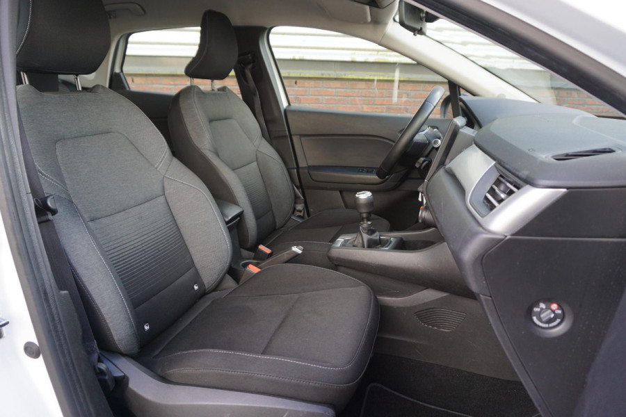 Renault Captur 1.0 TCe 90 Camera+PDC/Metallic lak/Navigatie/ Michelinbanden, bijna nieuw!