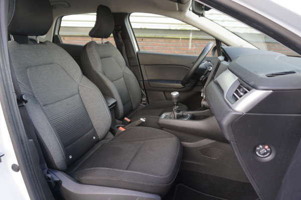 Renault Captur 1.0 TCe 90 Camera+PDC/Metallic lak/Navigatie/ Michelinbanden, bijna nieuw!