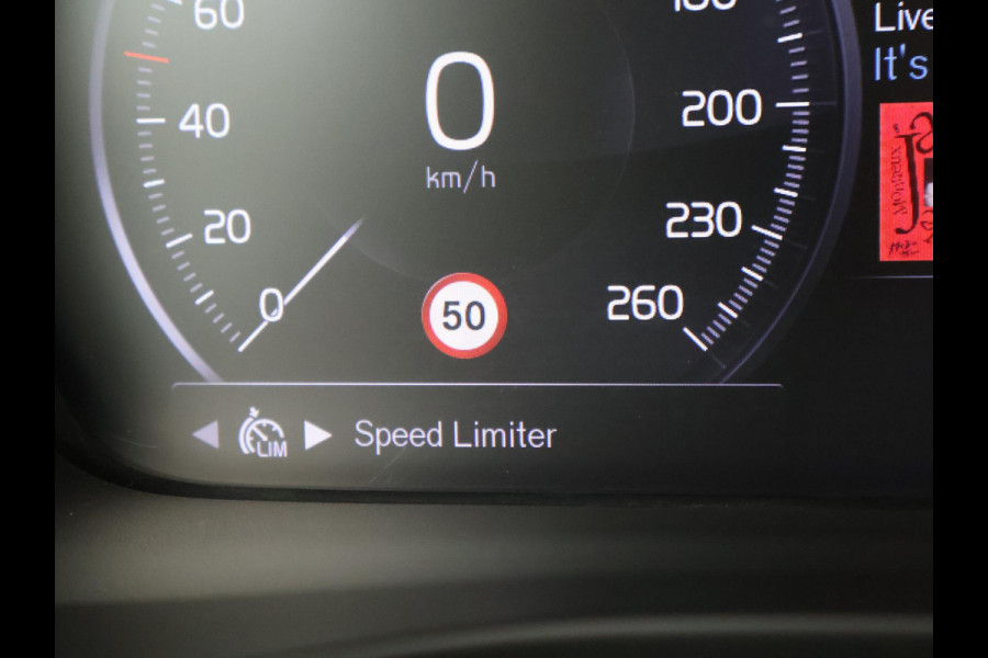 Volvo XC40 1.5 T5 RECHARGE 262 PK PLUG-IN INSCRIPTION + WEGKL. TREKHAAK | ADAPTIVE CRUISE | 19 INCH | CAMERA