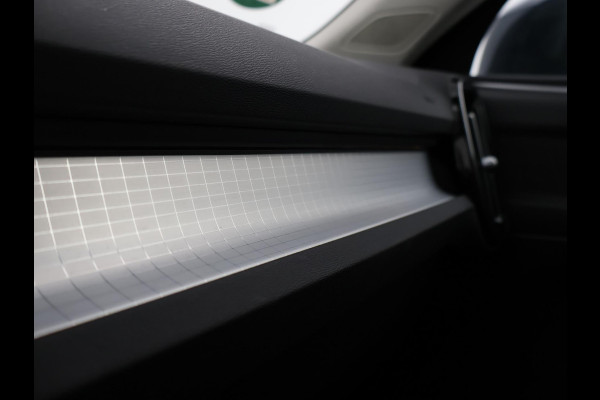 Volvo XC40 1.5 T5 RECHARGE 262 PK PLUG-IN INSCRIPTION + WEGKL. TREKHAAK | ADAPTIVE CRUISE | 19 INCH | CAMERA