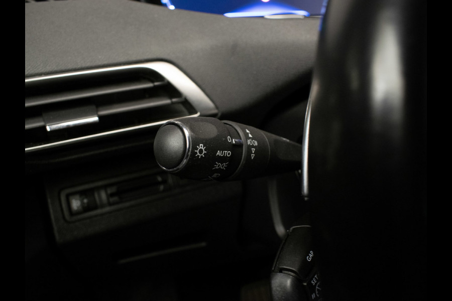 Peugeot 3008 1.2 PureTech Allure Sport (APPLE CARPLAY,NAVI,CAMERA,360 VIEW,ADAPTIVE CRUISE,CLIMATE,GETINT,SPORTSTOELEN,LM VELGEN)