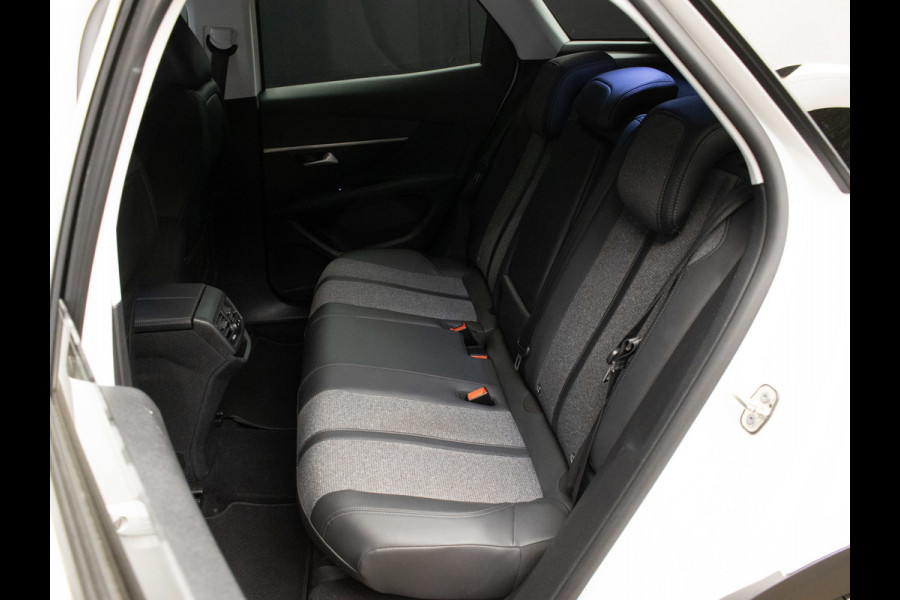 Peugeot 3008 1.2 PureTech Allure Sport (APPLE CARPLAY,NAVI,CAMERA,360 VIEW,ADAPTIVE CRUISE,CLIMATE,GETINT,SPORTSTOELEN,LM VELGEN)