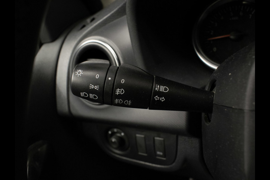 Dacia Logan MCV 0.9 TCe Laureate Sport (NAVI,CAMERA,PDC,CRUISE,BLUETOOTH,ELEKTRISCH PAKKET,SPORTSTOELEN,NETTE STAAT,NIEUWE APK)