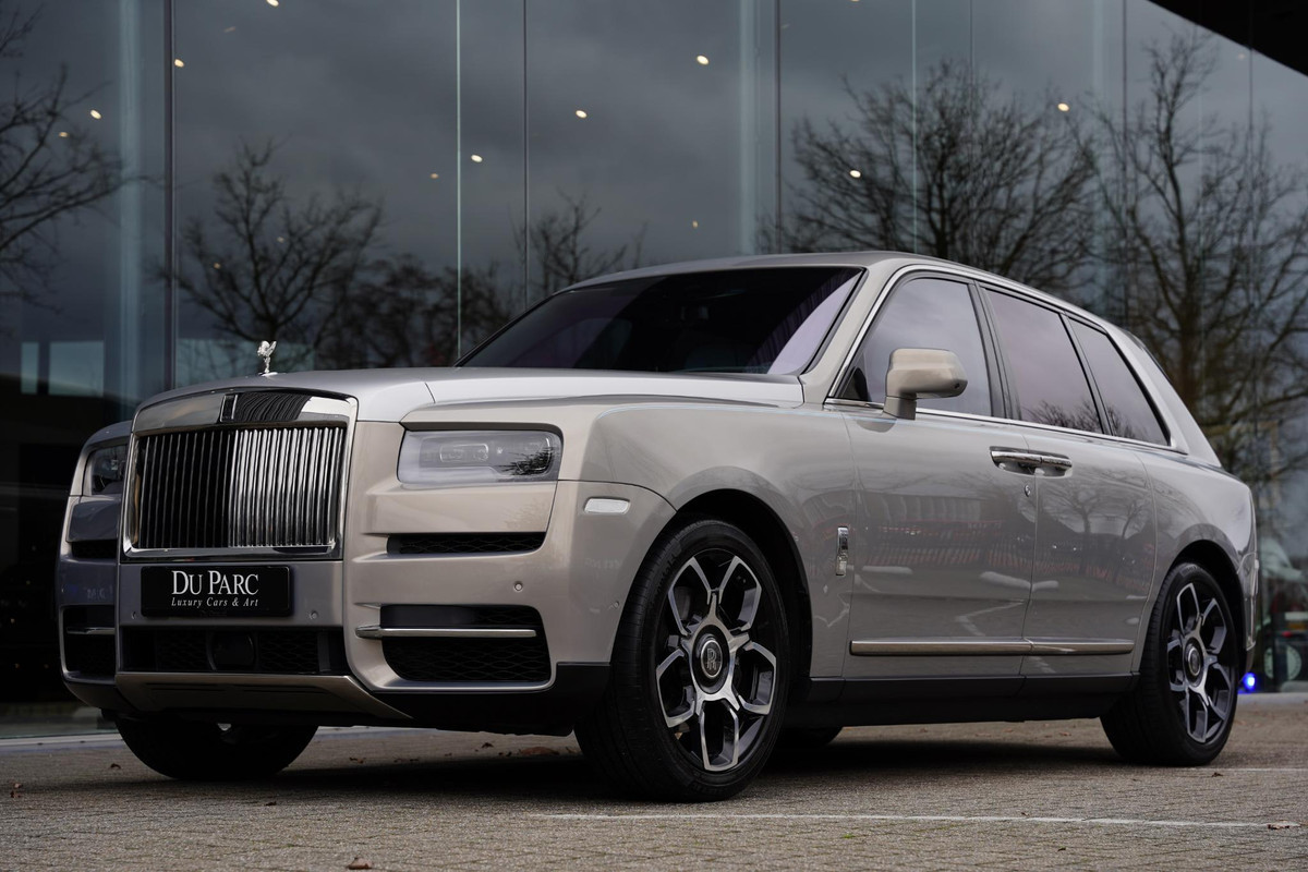 Rolls-Royce Cullinan 6.75 V12 / Bespoke Audio / Starlight / Twin-Coachline
