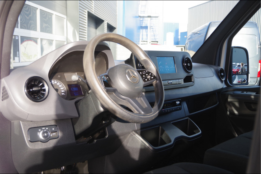 Mercedes-Benz Sprinter 319 3.0 CDI V6 L2H1 AUT. LED, 2.8T TREKHAAK, STANDKACHEL, CAMERA, NAVI, CLIMA