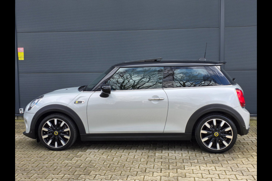MINI Mini Electric Yours 33 kWh / NAP / 1 EIGENAAR / DEALER ONDERH. / STOELVERW. / CAMERA / KEYLESS / LEDER / PANO / DAB+ / HUD !