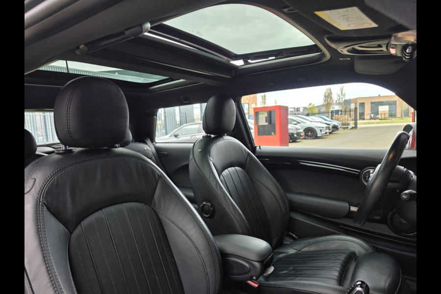 MINI Mini Electric Yours 33 kWh / NAP / 1 EIGENAAR / DEALER ONDERH. / STOELVERW. / CAMERA / KEYLESS / LEDER / PANO / DAB+ / HUD !