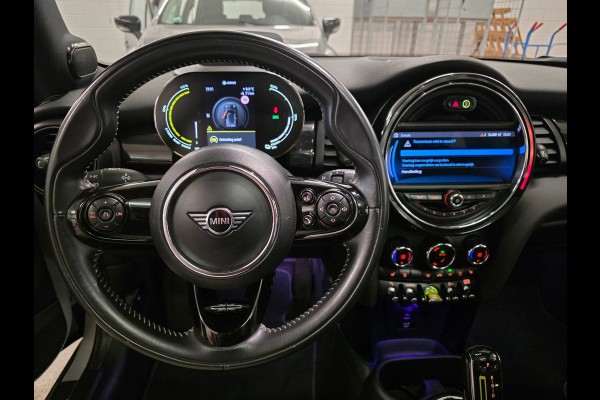 MINI Mini Electric Yours 33 kWh / NAP / 1 EIGENAAR / DEALER ONDERH. / STOELVERW. / CAMERA / KEYLESS / LEDER / PANO / DAB+ / HUD !