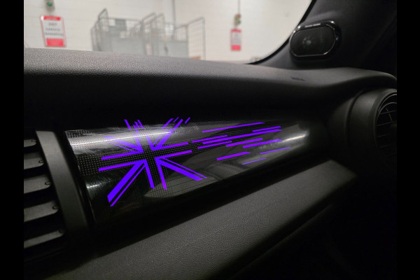 MINI Mini Electric Yours 33 kWh / NAP / 1 EIGENAAR / DEALER ONDERH. / STOELVERW. / CAMERA / KEYLESS / LEDER / PANO / DAB+ / HUD !