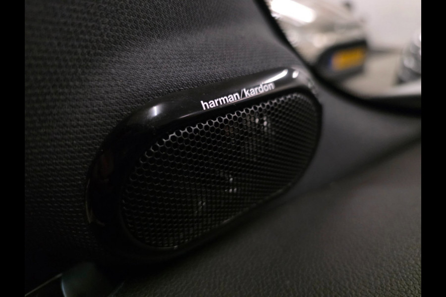 MINI Mini Electric Yours 33 kWh / NAP / 1 EIGENAAR / DEALER ONDERH. / STOELVERW. / CAMERA / KEYLESS / LEDER / PANO / DAB+ / HUD !