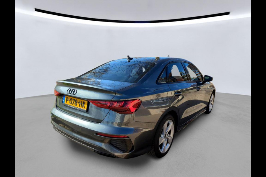 Audi A3 Limousine 30 TFSI S edition NL-AUTO | 1/2 LEDER | CARPLAY