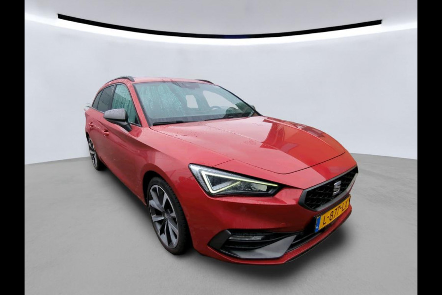 Seat Leon Sportstourer 1.5 TSI FR Business Intense NL-AUTO | TREKHAAK | CARPLAY