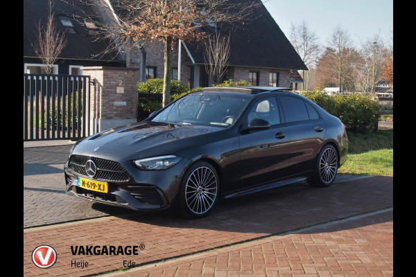 Mercedes-Benz C-Klasse 180 AMG Line | AMG-Pakket | Panoramadak | Camera | Sfeerverlichting | Burmester | NL-Auto |