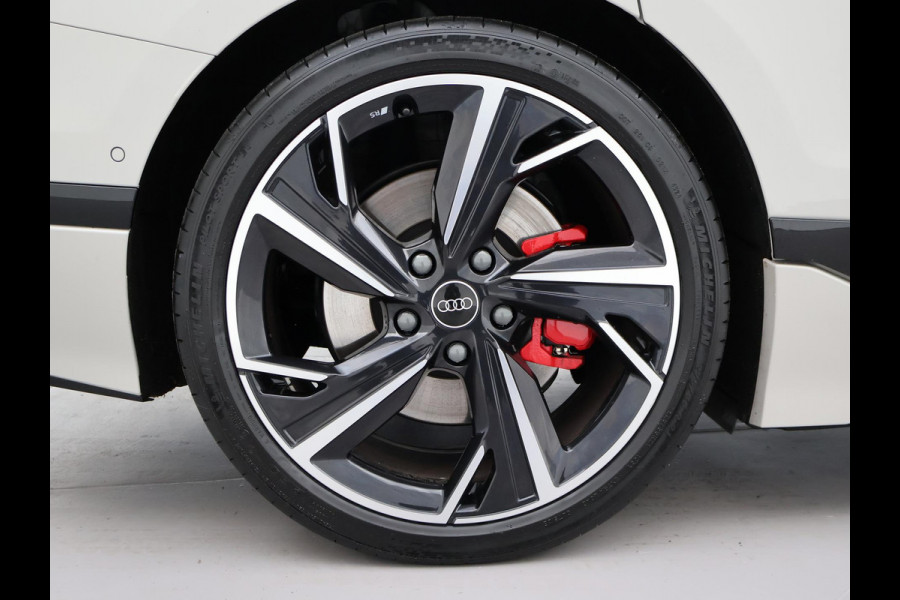 Audi A6 Avant e-tron S EDITION PERFORMANCE 100 kWh + PANORAMA | 21 INCH | LUCHTVERING | BIJRIJDER DISPLAY | TECH PRO