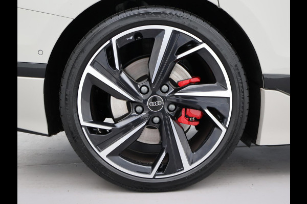 Audi A6 Avant e-tron S EDITION PERFORMANCE 100 kWh + PANORAMA | 21 INCH | LUCHTVERING | BIJRIJDER DISPLAY | TECH PRO