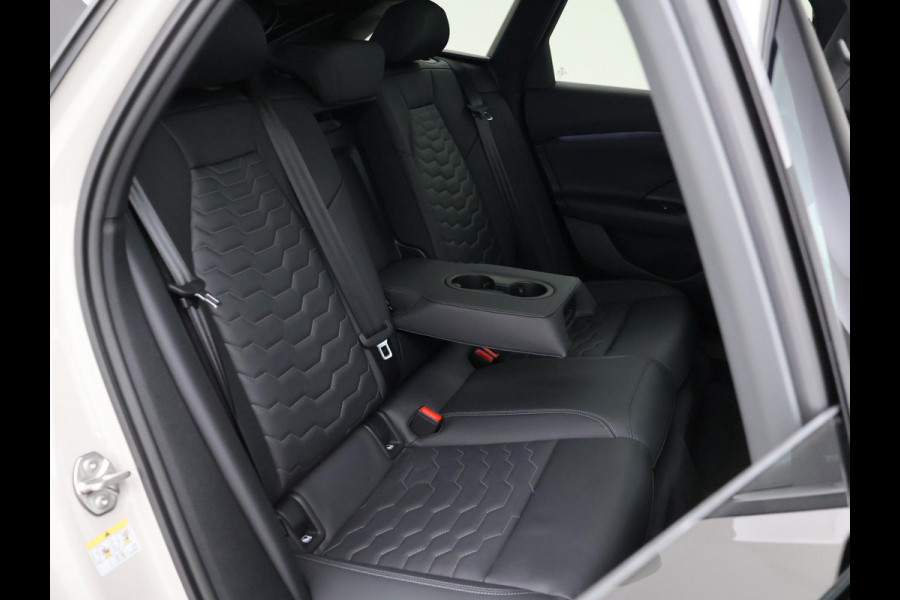 Audi A6 Avant e-tron S EDITION PERFORMANCE 100 kWh + PANORAMA | 21 INCH | LUCHTVERING | BIJRIJDER DISPLAY | TECH PRO