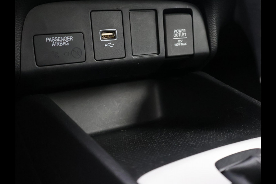 Honda Jazz 1.5 HEV AUTOMAAT ELEGANCE 1e EIG . GARANTIE 2033* STOELVERWARMING . CRUISE CONTROL . BLUETOOTH . ELEKTRISCHE RAMEN V+A