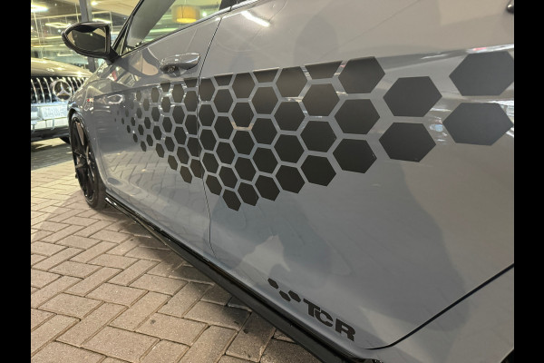Volkswagen Golf 2.0 TSI GTI TCR Pano|Keyles|Akrapovic|Dynaudio