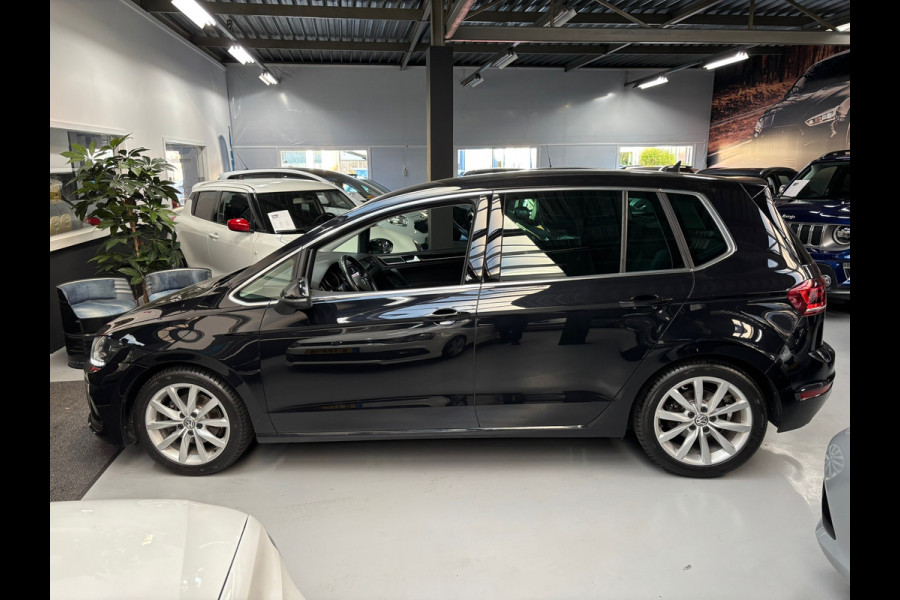 Volkswagen Golf Sportsvan 1.5 TSI ACT Highline Carplay / Trekhaak
