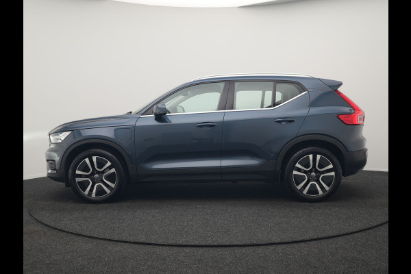 Volvo XC40 T4 Recharge Inscription 211pk PHEV Dealer O.H. | Trekhaak Af Fabriek | Adaptive Cruise | 360 Camera | Lederen Sportstoelen Memory & Verwarmd | Stuur Verwarmd | Apple Carplay | Keyless | Blis | Navigatie | DAB | Plug In Hybrid