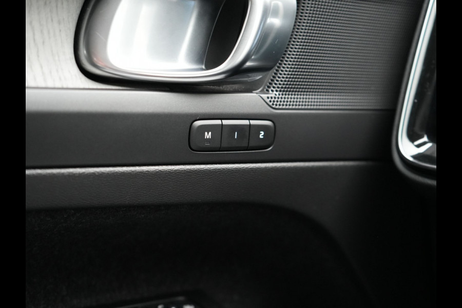 Volvo XC40 T4 Recharge Inscription 211pk PHEV Dealer O.H. | Trekhaak Af Fabriek | Adaptive Cruise | 360 Camera | Lederen Sportstoelen Memory & Verwarmd | Stuur Verwarmd | Apple Carplay | Keyless | Blis | Navigatie | DAB | Plug In Hybrid