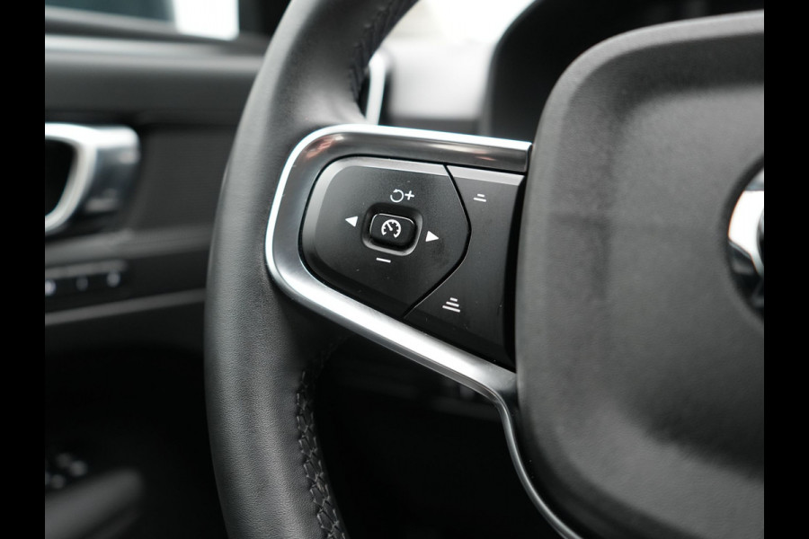 Volvo XC40 T4 Recharge Inscription 211pk PHEV Dealer O.H. | Trekhaak Af Fabriek | Adaptive Cruise | 360 Camera | Lederen Sportstoelen Memory & Verwarmd | Stuur Verwarmd | Apple Carplay | Keyless | Blis | Navigatie | DAB | Plug In Hybrid