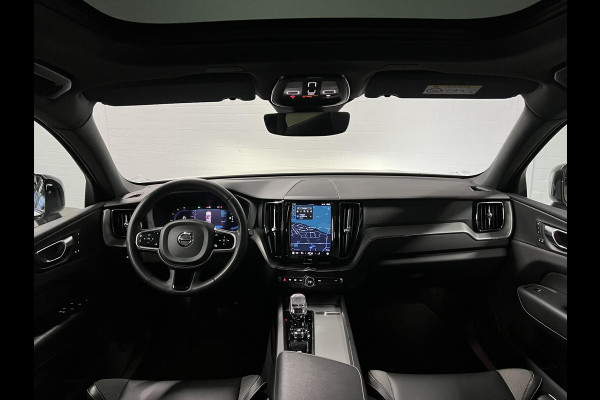 Volvo XC60 2.0 T6 Plug-in hybrid AWD Plus Dark Trekhaak | Adapt. cruise | Open dak | Stuur-/stoelverwarming | Achteruitrij camera | Memory | Carplay