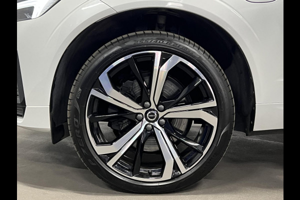 Volvo XC60 2.0 T6 Plug-in hybrid AWD Plus Dark Trekhaak | Adapt. cruise | Open dak | Stuur-/stoelverwarming | Achteruitrij camera | Memory | Carplay