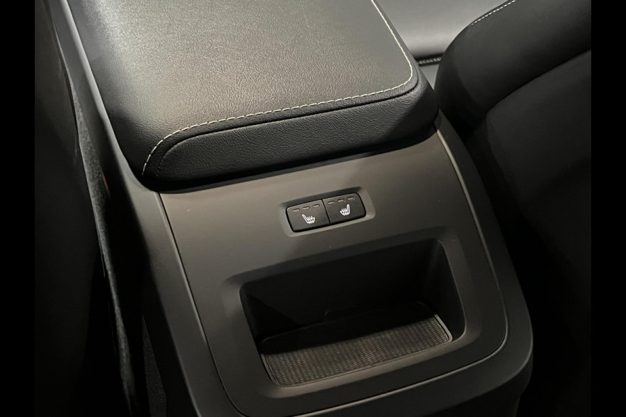 Volvo XC60 2.0 T6 Plug-in hybrid AWD Plus Dark Trekhaak | Adapt. cruise | Open dak | Stuur-/stoelverwarming | Achteruitrij camera | Memory | Carplay