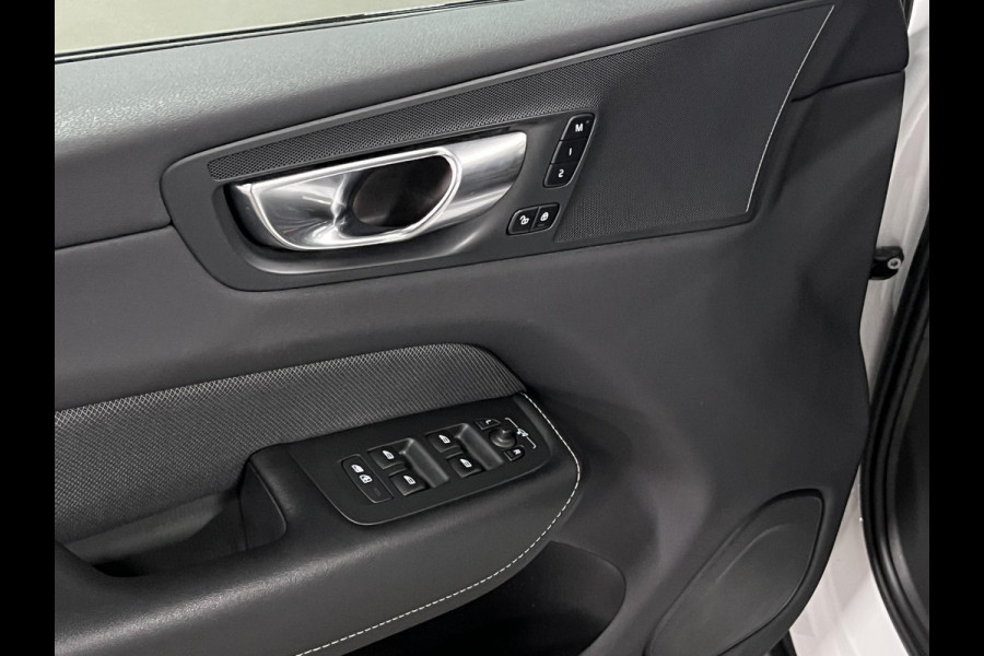 Volvo XC60 2.0 T6 Plug-in hybrid AWD Plus Dark Trekhaak | Adapt. cruise | Open dak | Stuur-/stoelverwarming | Achteruitrij camera | Memory | Carplay