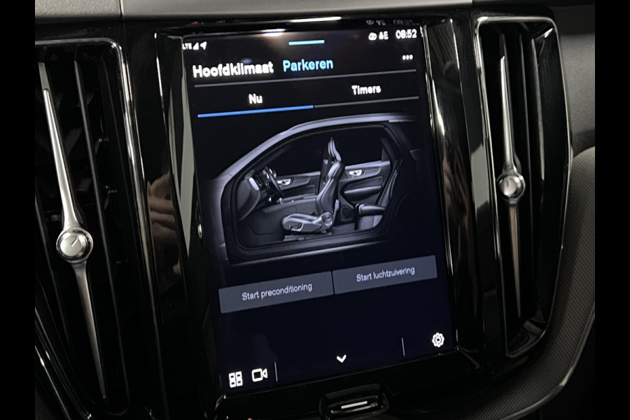 Volvo XC60 2.0 T6 Plug-in hybrid AWD Plus Dark Trekhaak | Adapt. cruise | Open dak | Stuur-/stoelverwarming | Achteruitrij camera | Memory | Carplay