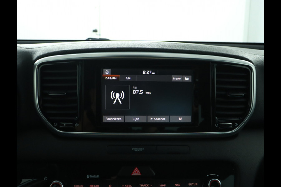 Kia Sportage 1.6 T-GDI 4WD DynamicLine - Rijklaar - Navigatie Full map - trekhaak  - Virena Zekerheidspakket € 895,-