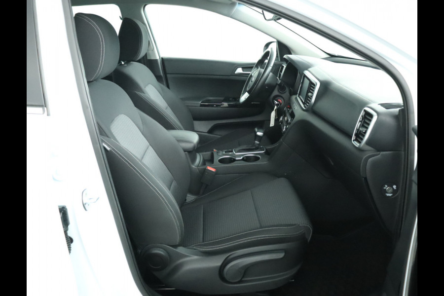 Kia Sportage 1.6 T-GDI 4WD DynamicLine - Rijklaar - Navigatie Full map - trekhaak  - Virena Zekerheidspakket € 895,-