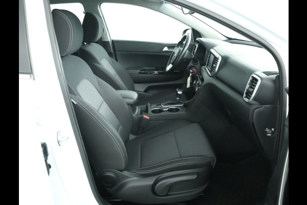 Kia Sportage 1.6 T-GDI 4WD DynamicLine - Rijklaar - Navigatie Full map - trekhaak  - Virena Zekerheidspakket € 895,-