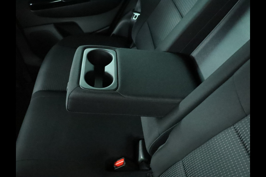 Kia Sportage 1.6 T-GDI 4WD DynamicLine - Rijklaar - Navigatie Full map - trekhaak  - Virena Zekerheidspakket € 895,-