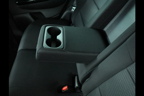 Kia Sportage 1.6 T-GDI 4WD DynamicLine - Rijklaar - Navigatie Full map - trekhaak  - Virena Zekerheidspakket € 895,-