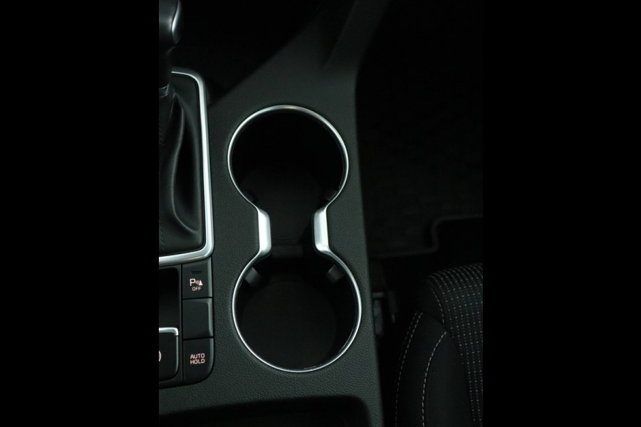 Kia Sportage 1.6 T-GDI 4WD DynamicLine - Rijklaar - Navigatie Full map - trekhaak  - Virena Zekerheidspakket € 895,-