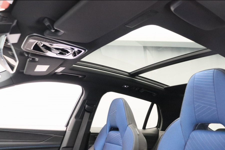 Lynk & Co 01 1.5 261PK Plug-in Hybrid *Origineel NL* Zwarte Hemel 360 Camera Pano/dak Apple/Carplay Adaptive/Cruise