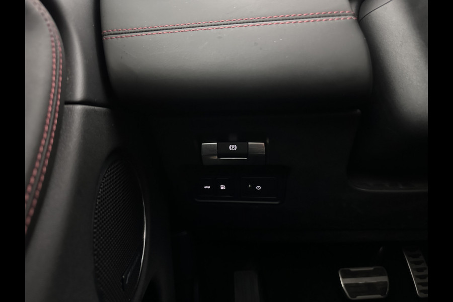 Land Rover Discovery Sport P300e 1.5 R-Dynamic HSE Black Exterior Pack AWD (Plug-in) (INCL-BTW) *LEATHER | FULL-LED | DIGI-COCKPIT | MERIDIAN-AUDIO | BLINDSPOT | KEYLESS | SHIFTPADDLES | PRIVACYGLASS | NAVI-FULLMAP | ECC | MEMORY-PACK | PDC | CRUISE | 20''ALU*