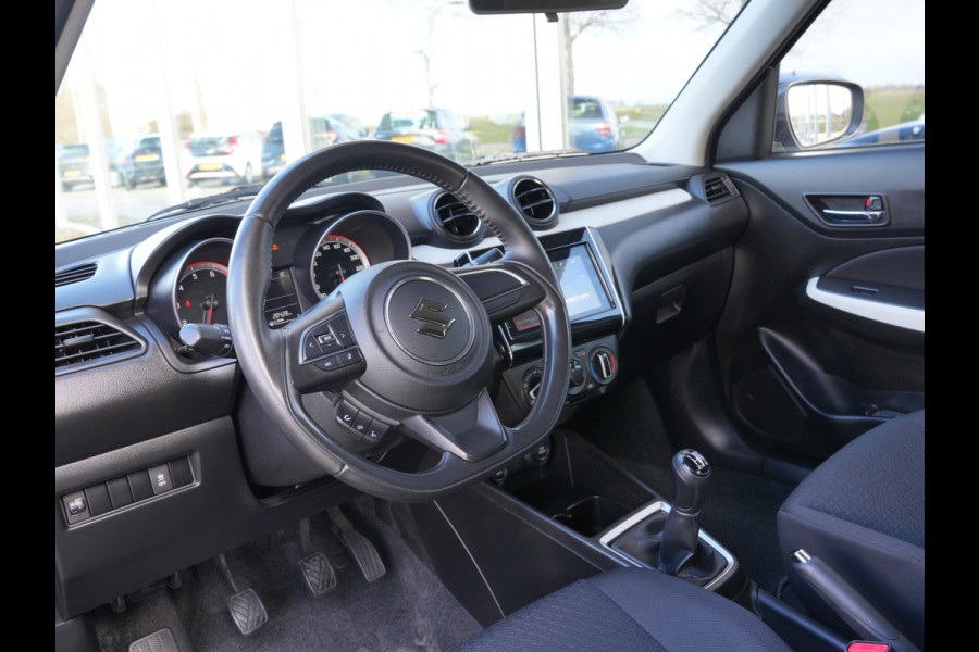 Suzuki Swift 1.2 Select | Achteruitrijcamera | Voorstoelen verwarmd | DAB |